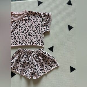 Baby girl,toddler Leopard Print Kids matching set in 3T•••crop top & shorts